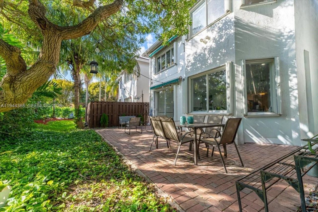 11372 NW 72nd Ter, Doral, FL 33178 Photo