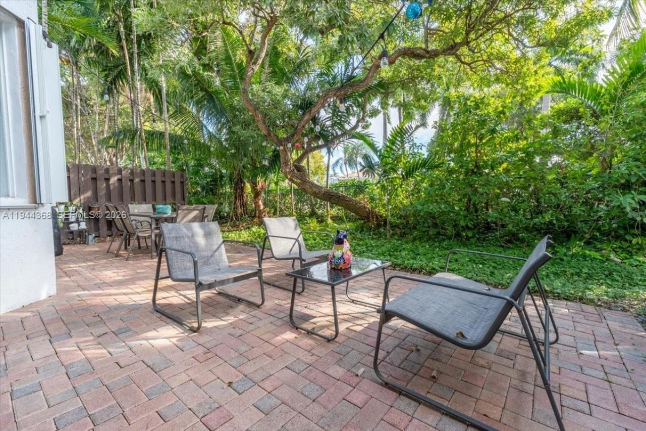 11372 NW 72nd Ter, Doral, FL 33178 Photo