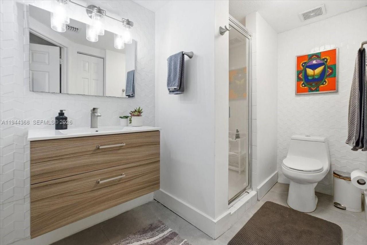 11372 NW 72nd Ter, Doral, FL 33178 Photo