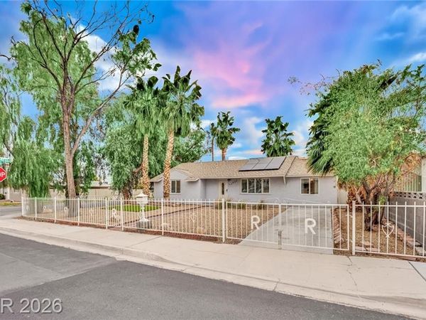 1932 Hassett Avenue, Las Vegas, NV 89104