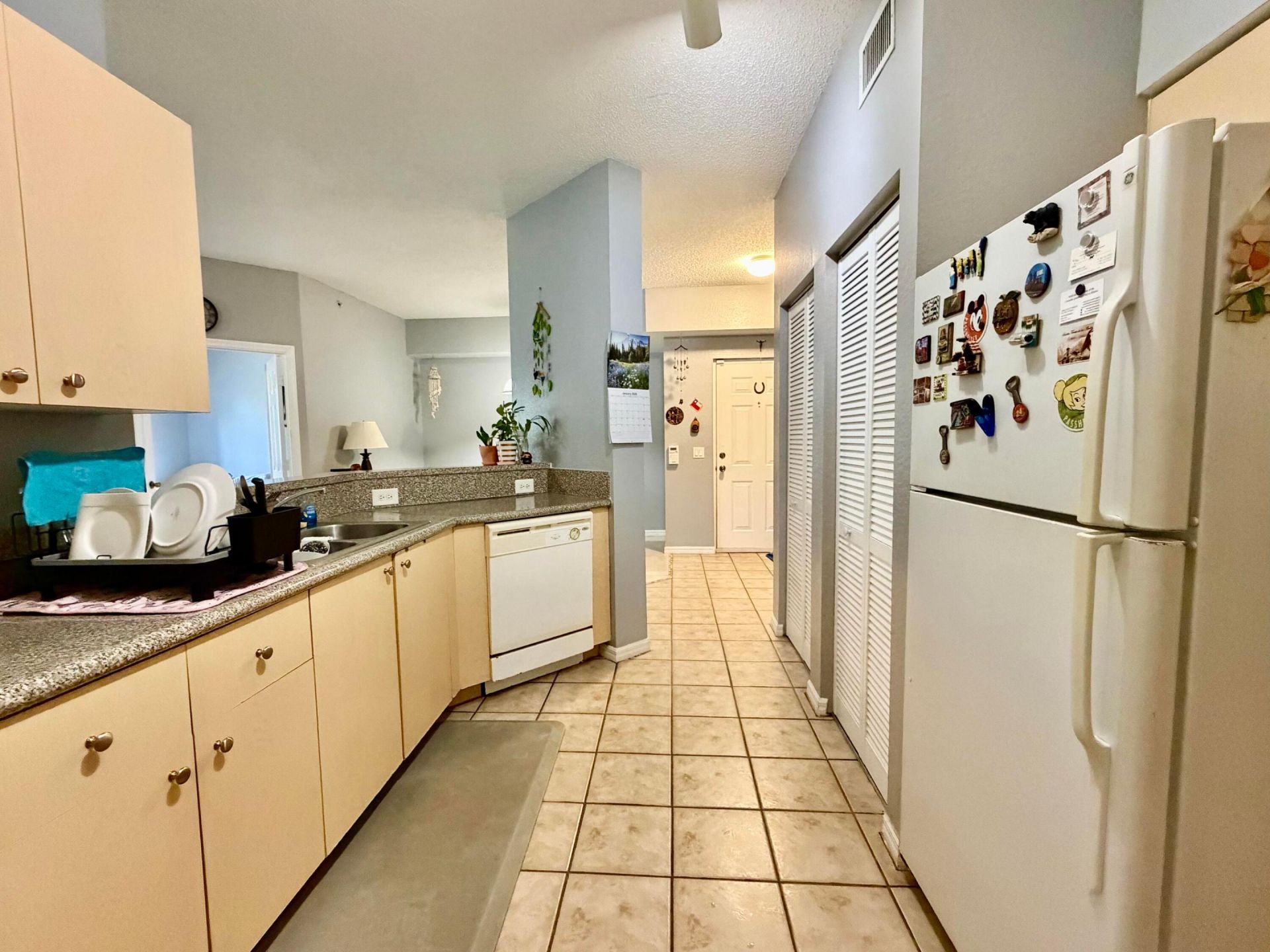 330 Crestwood Circle N, Unit 202, Royal Palm Beach, FL 33411 Photo