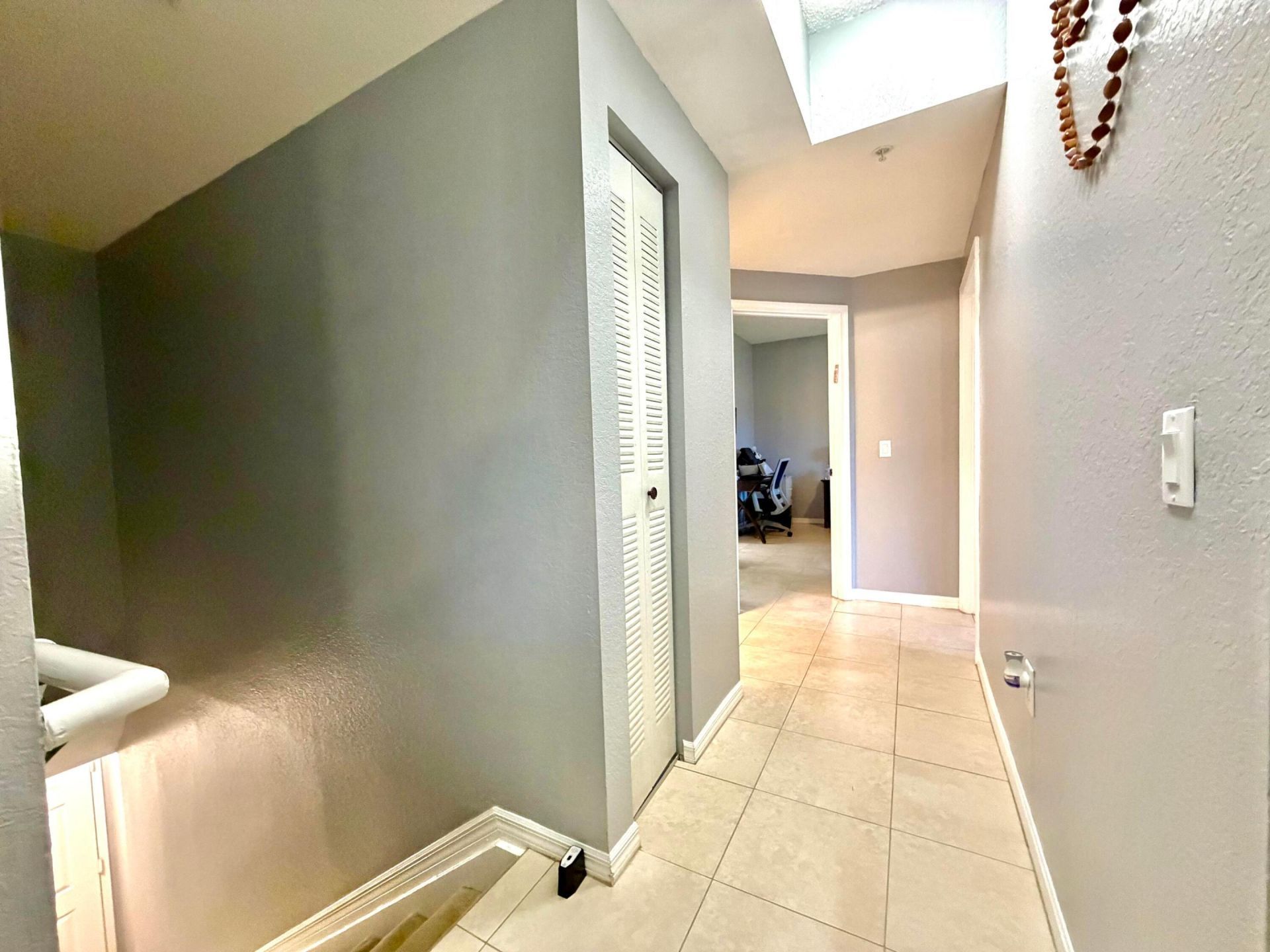 330 Crestwood Circle N, Unit 202, Royal Palm Beach, FL 33411 Photo