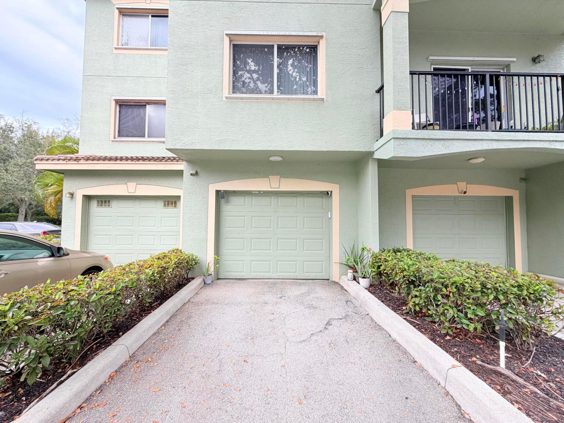 330 Crestwood Circle N, Unit 202, Royal Palm Beach, FL 33411 Photo