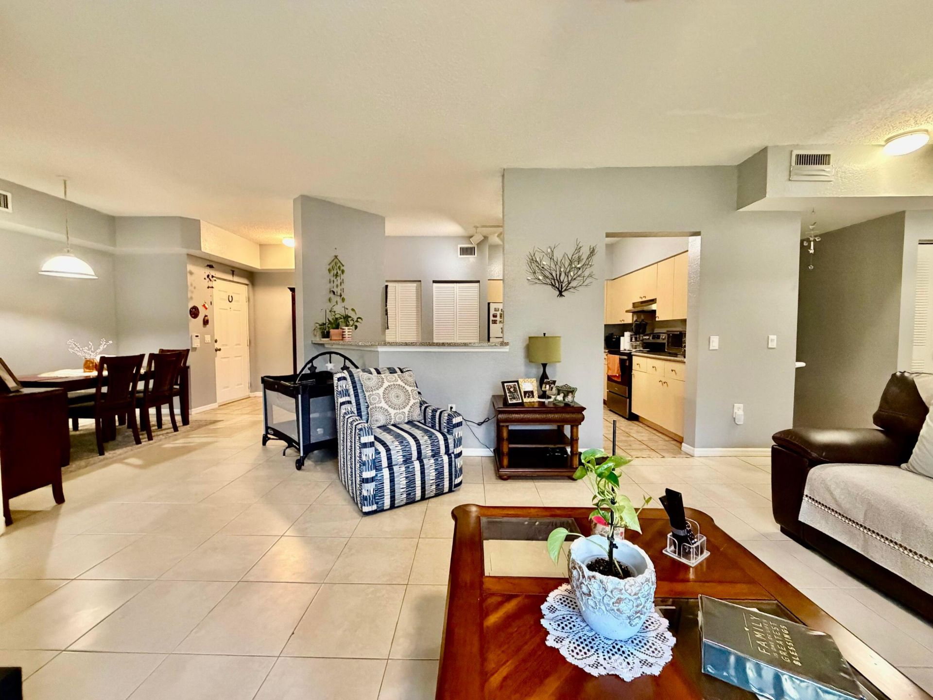 330 Crestwood Circle N, Unit 202, Royal Palm Beach, FL 33411 Photo