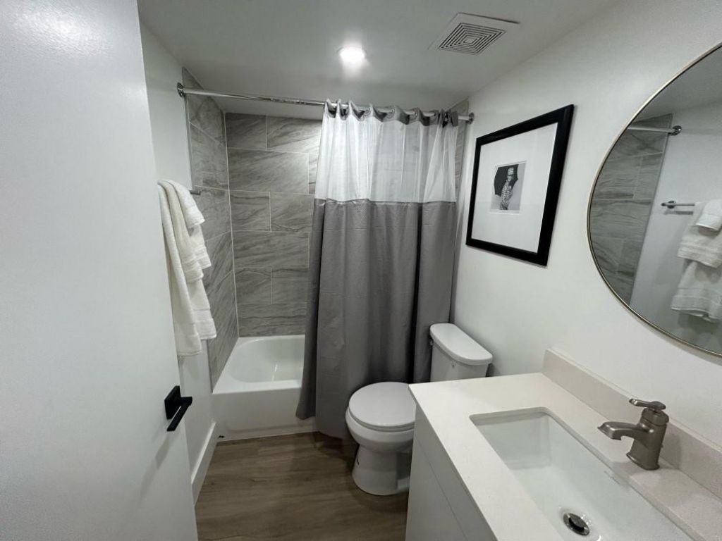 7040 Coral Way, Unit 502, Miami, FL 33155 Photo