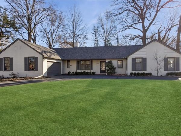 2515 W 65th Street, Mission Hills, KS 66208