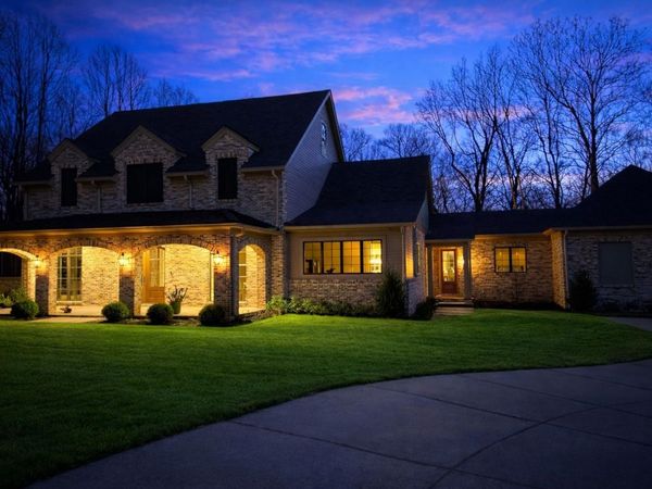 9713 POPLAR AVE, Germantown, TN 38139