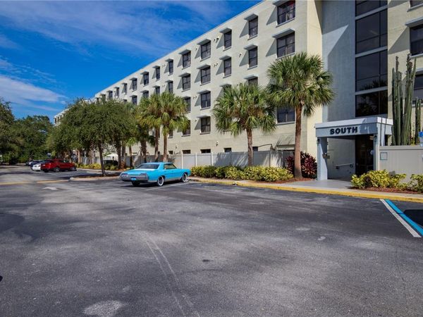 701 S MADISON AVENUE, Unit 401, CLEARWATER, FL 33756