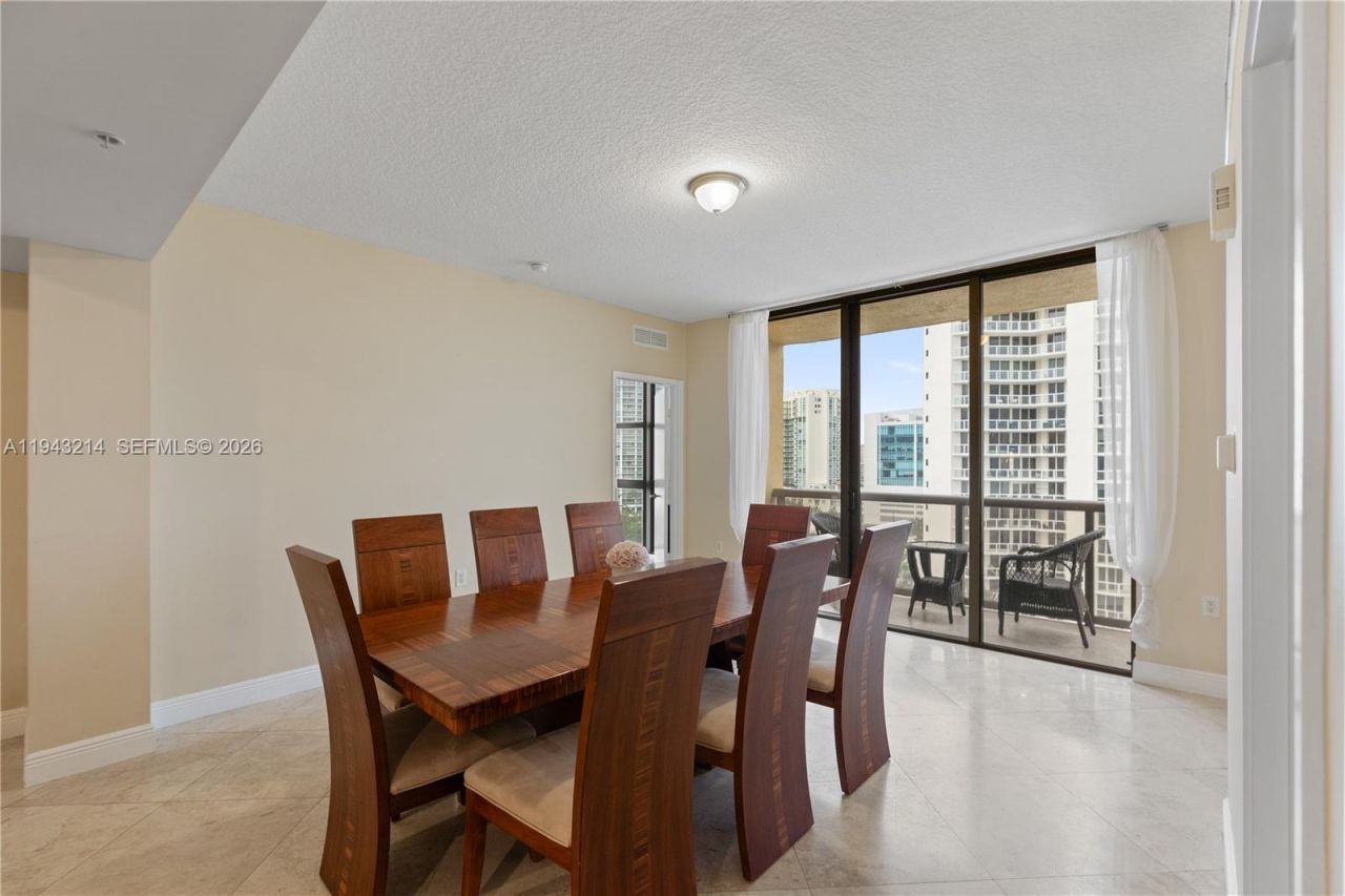 16275 Collins Ave, Unit 902, Sunny Isles Beach, FL 33160 Photo