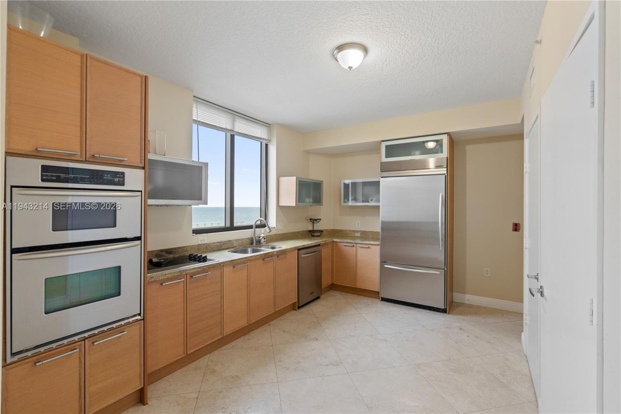 16275 Collins Ave, Unit 902, Sunny Isles Beach, FL 33160 Photo