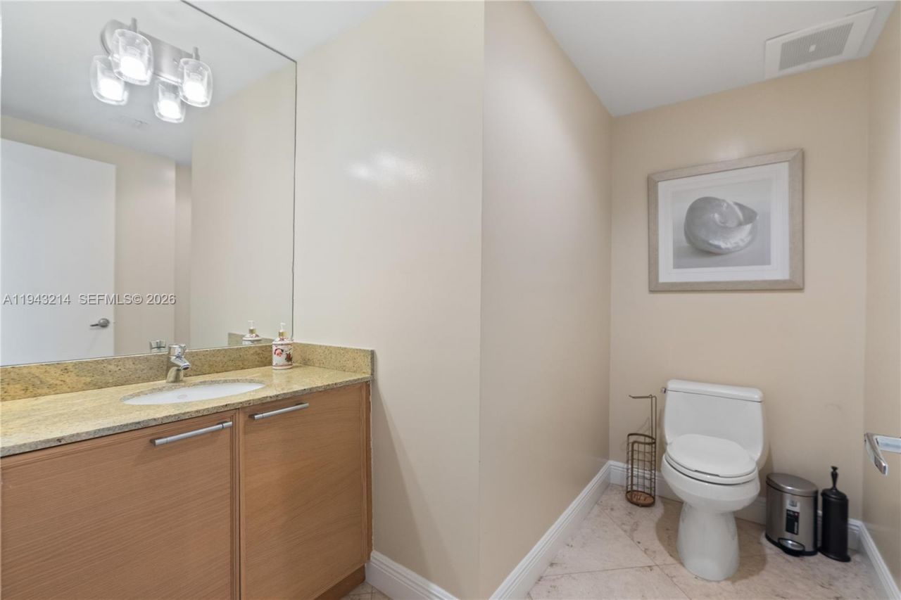 16275 Collins Ave, Unit 902, Sunny Isles Beach, FL 33160 Photo