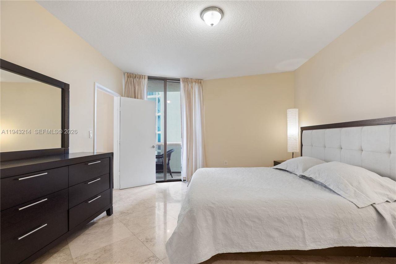 16275 Collins Ave, Unit 902, Sunny Isles Beach, FL 33160 Photo