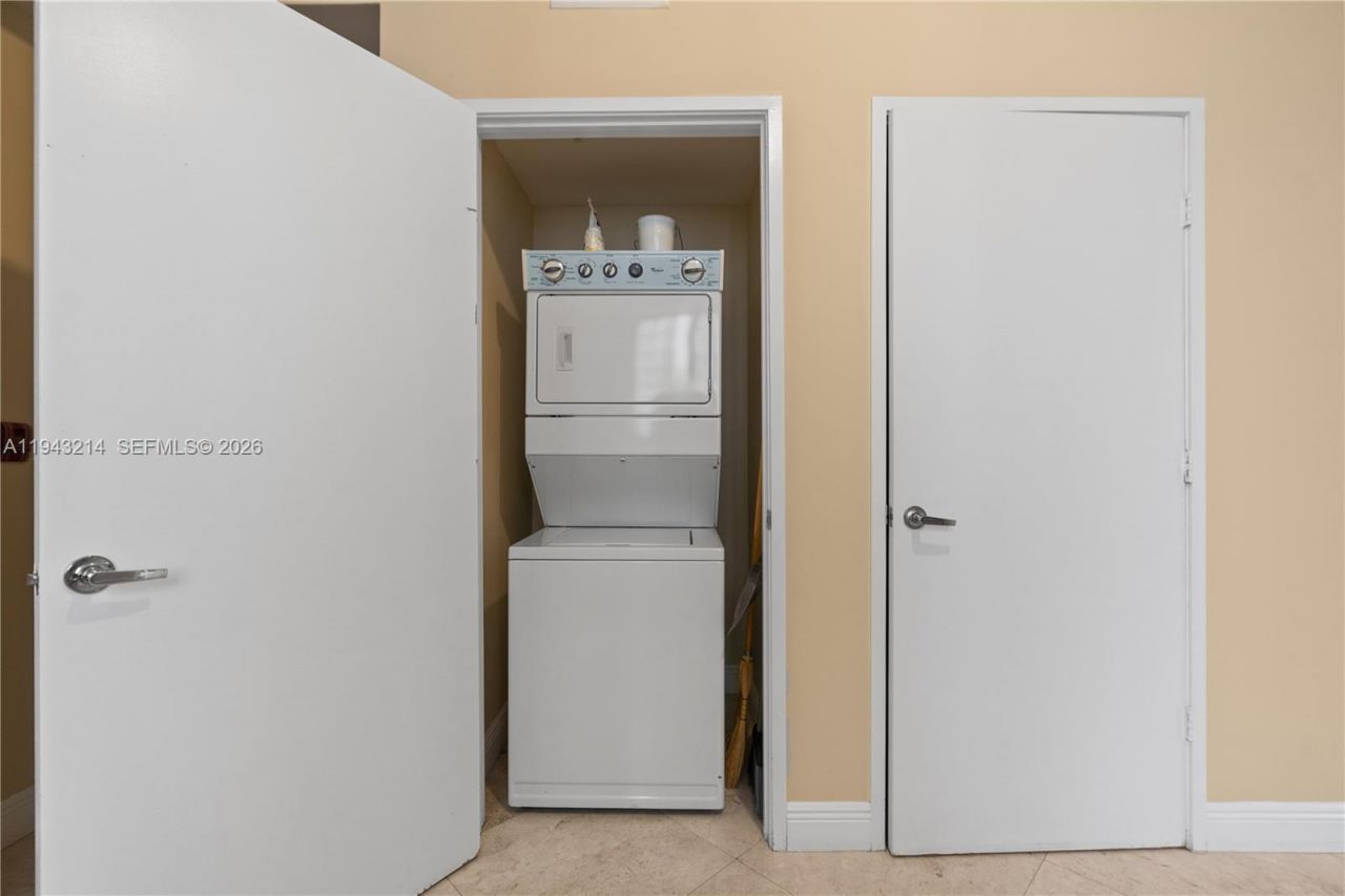 16275 Collins Ave, Unit 902, Sunny Isles Beach, FL 33160 Photo