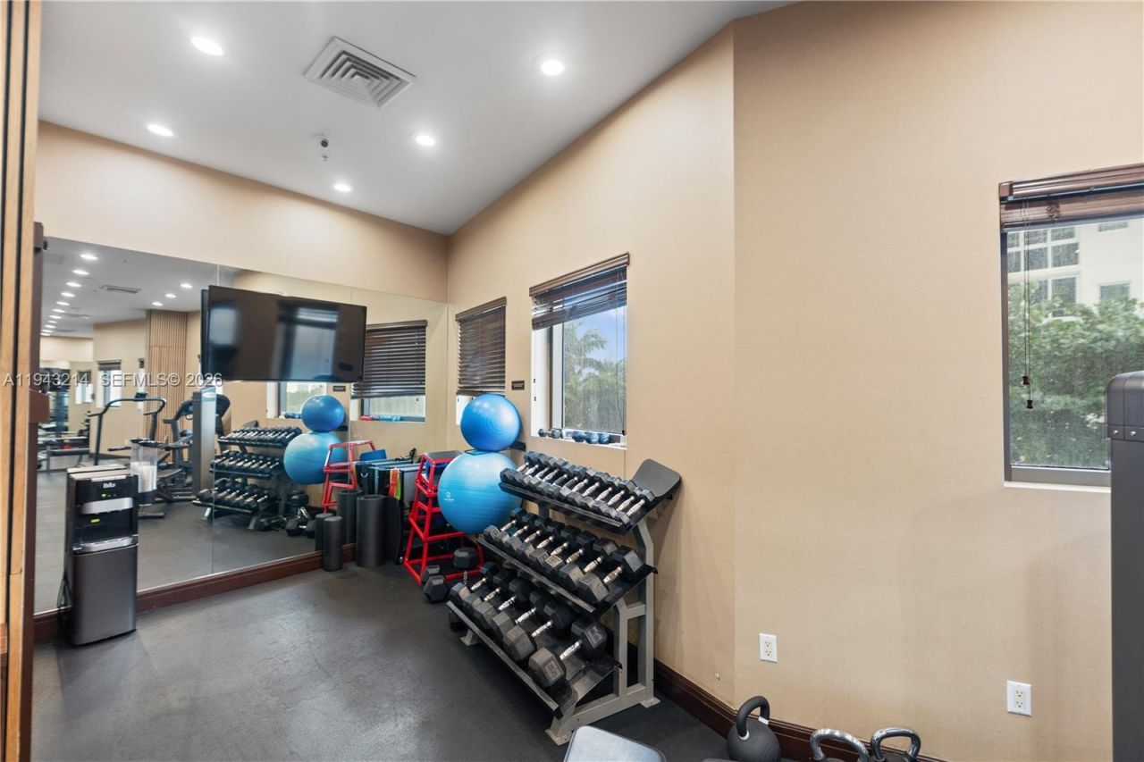 16275 Collins Ave, Unit 902, Sunny Isles Beach, FL 33160 Photo