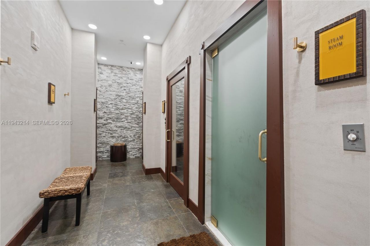 16275 Collins Ave, Unit 902, Sunny Isles Beach, FL 33160 Photo