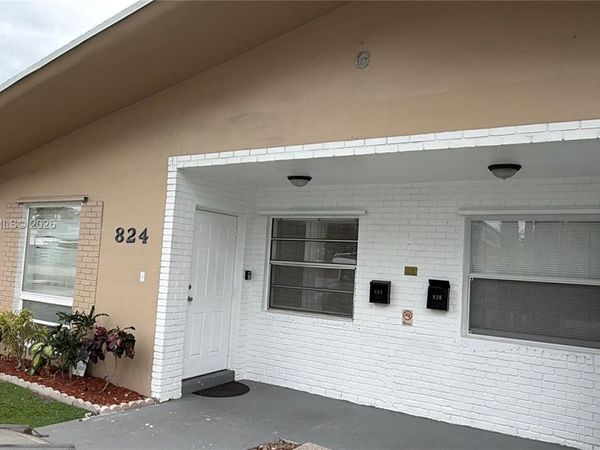 824 SW 12th Ct , Unit 826, Fort Lauderdale, FL 33315