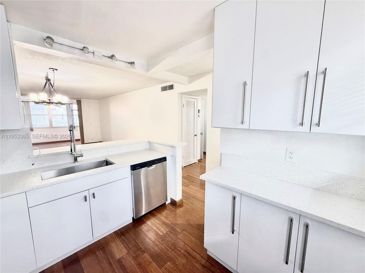 901 NE 14th Ave , Unit 104, Hallandale Beach, FL 33009 Photo