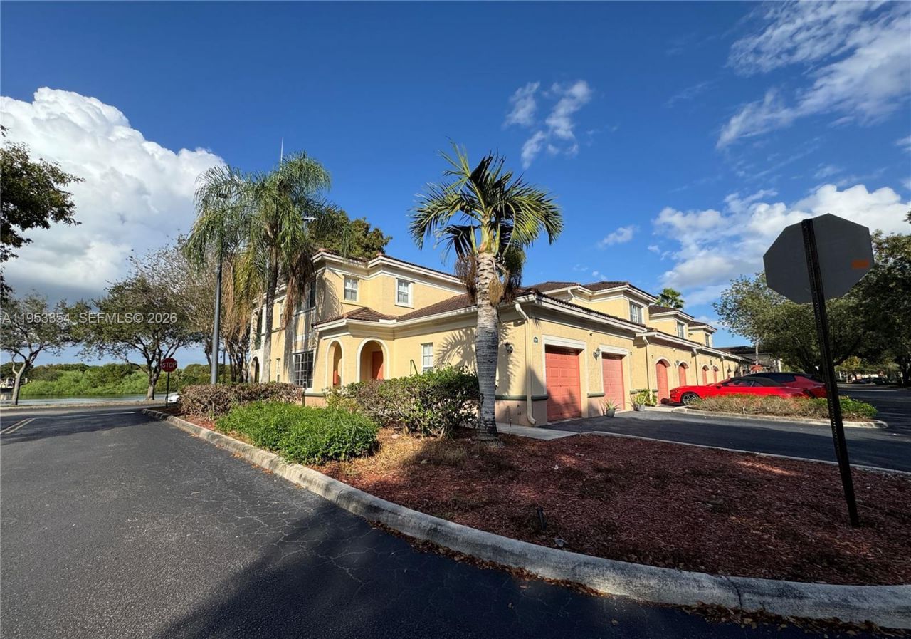 2557 Centergate Dr , Unit 101, Miramar, FL 33025 Photo