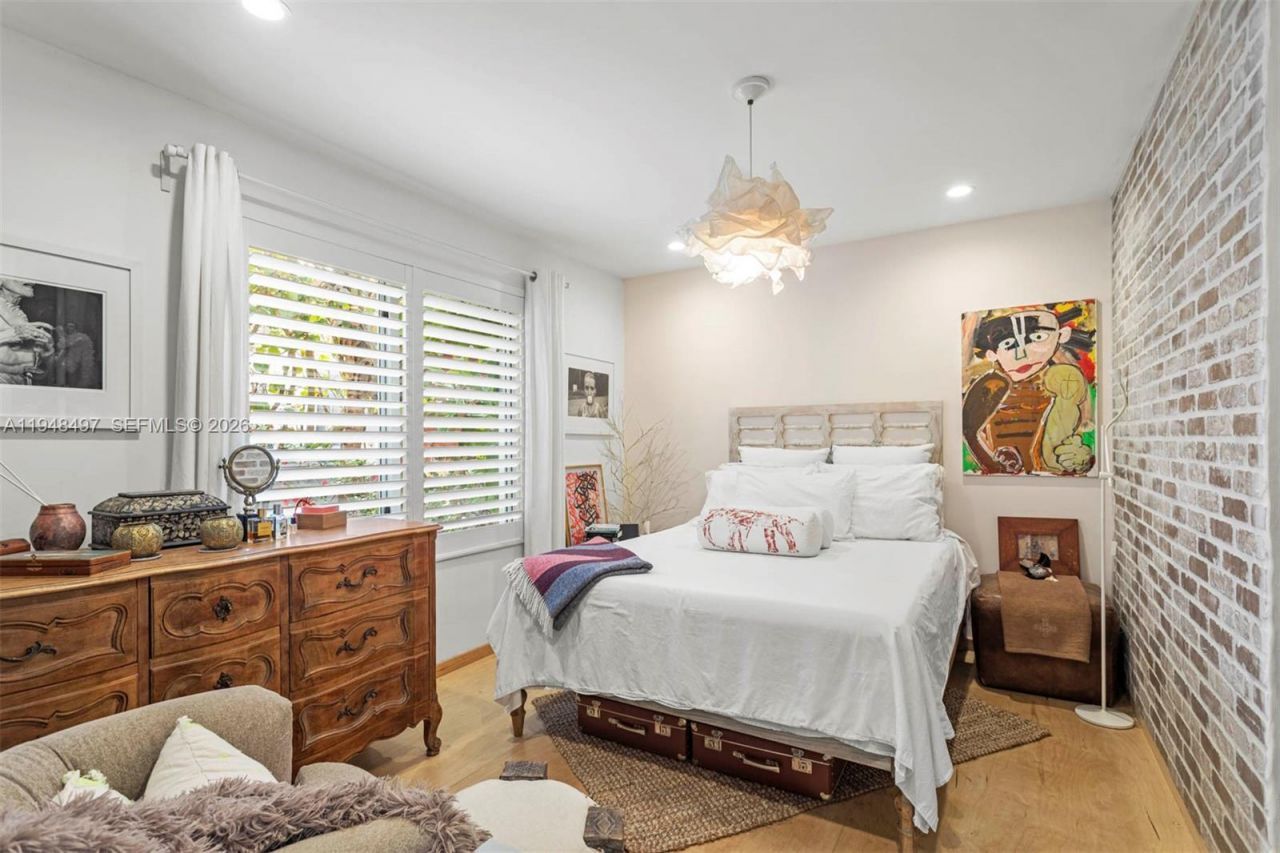 1360 SW 14th St , Miami, FL 33145 Photo