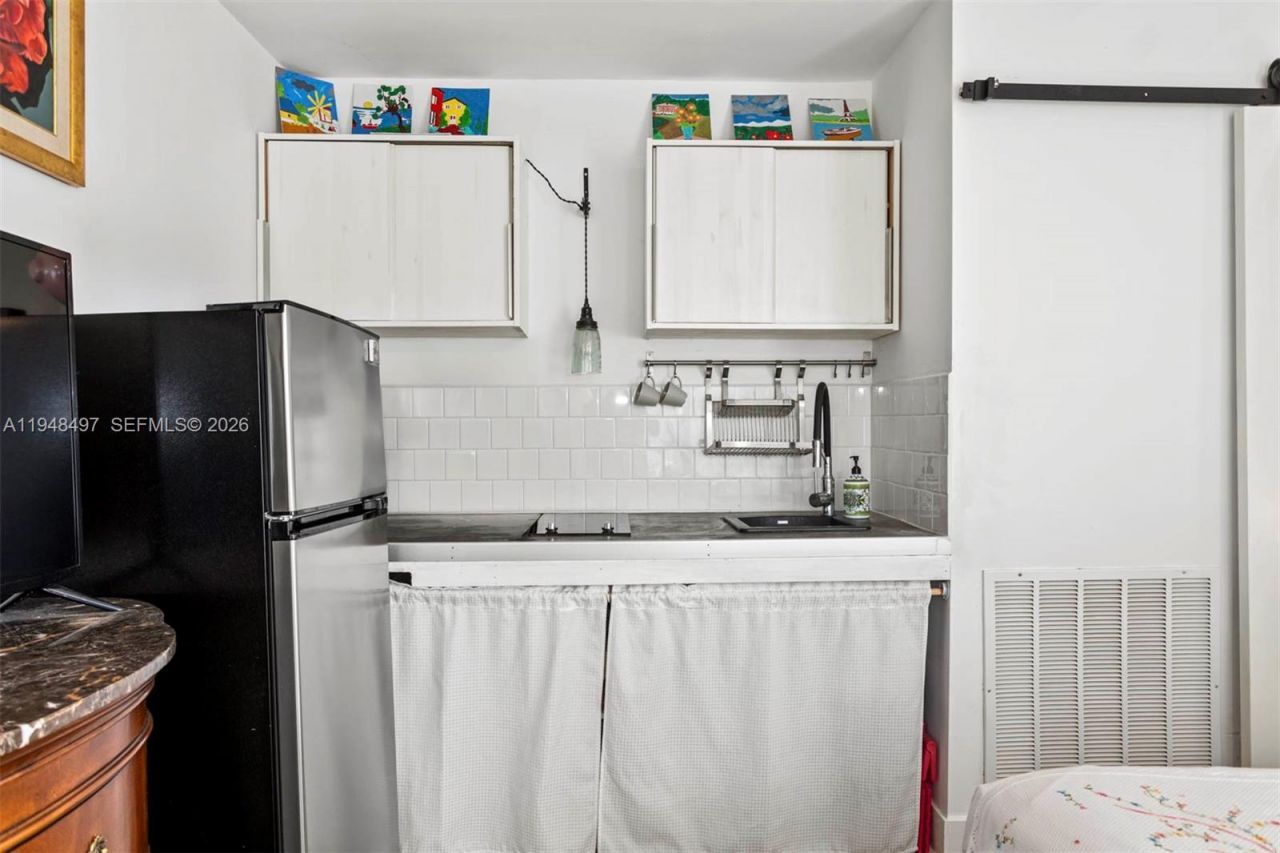 1360 SW 14th St , Miami, FL 33145 Photo