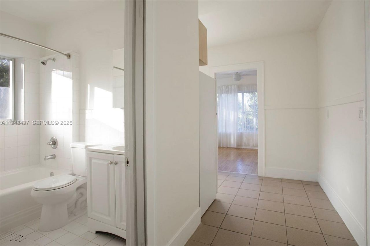 1360 SW 14th St , Miami, FL 33145 Photo