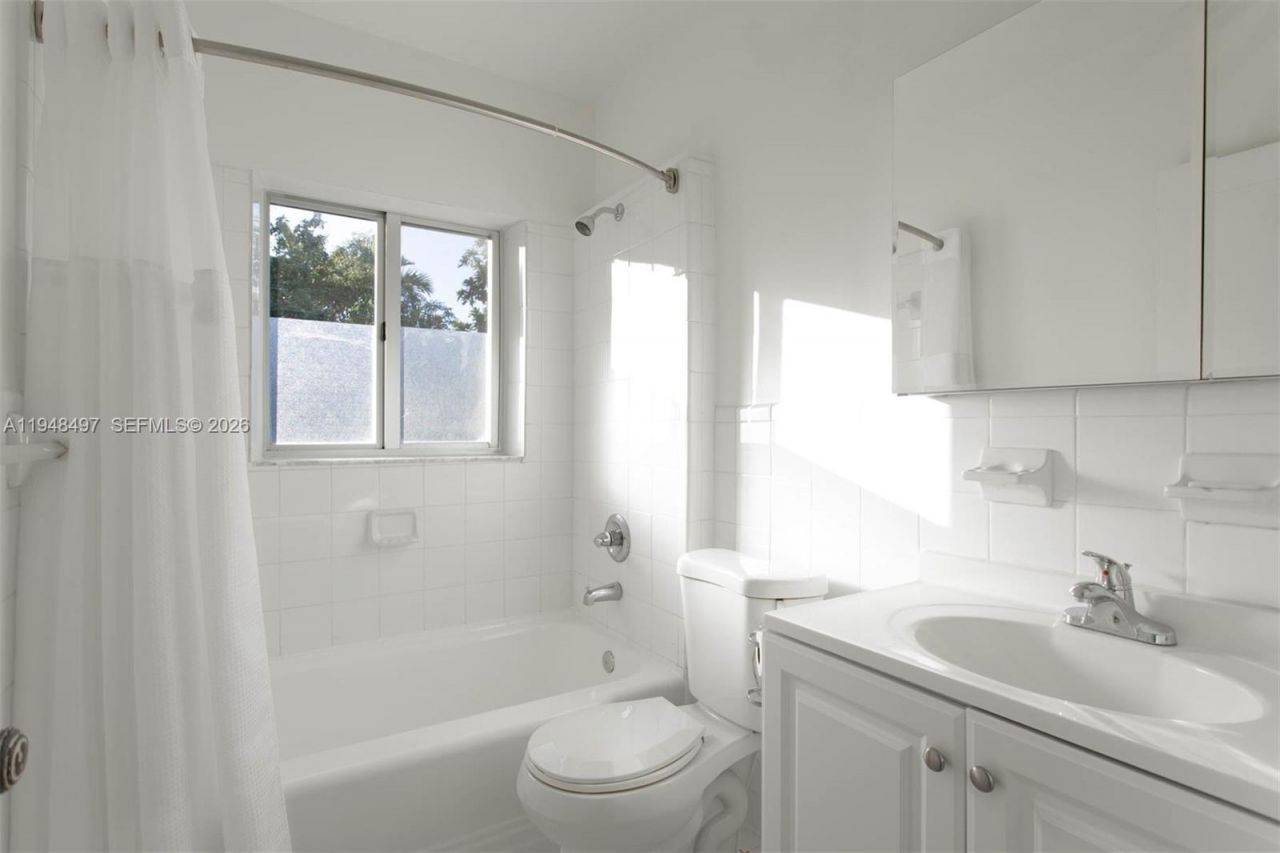 1360 SW 14th St , Miami, FL 33145 Photo