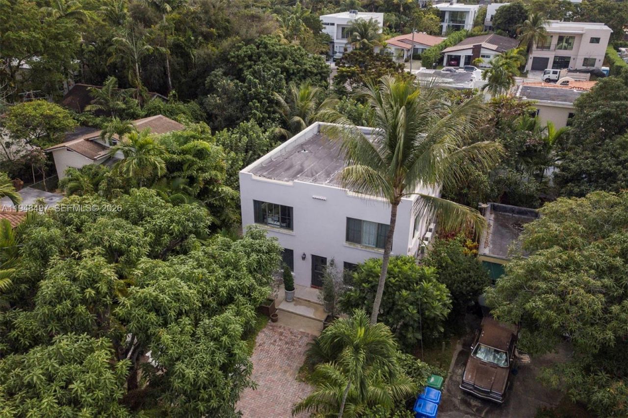 1360 SW 14th St , Miami, FL 33145 Photo