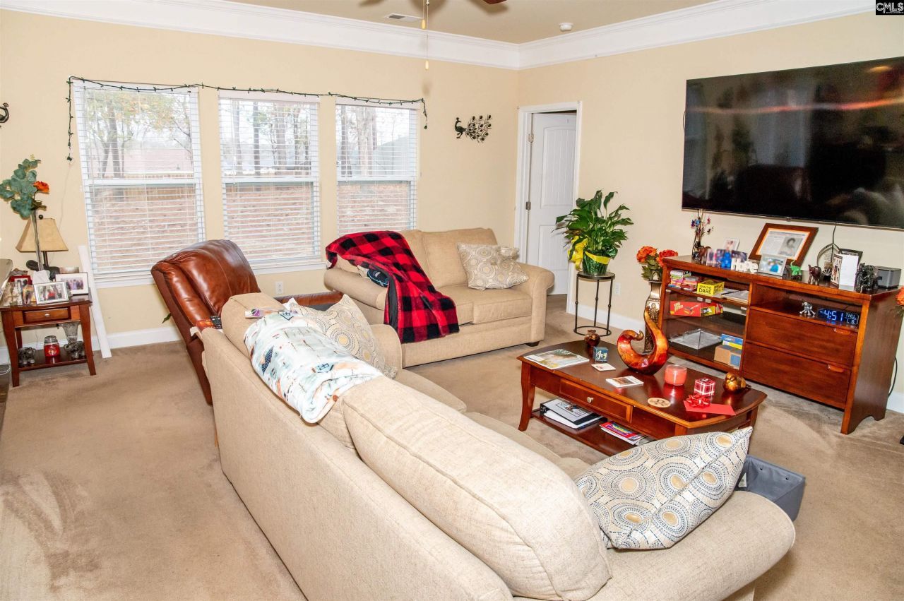 148 Fox Squirrel Circle Photo 23