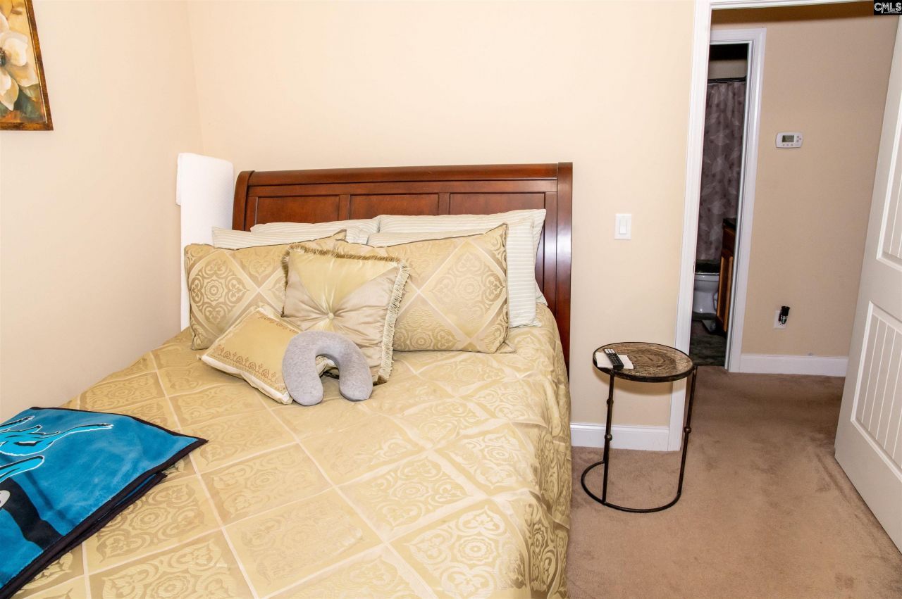 148 Fox Squirrel Circle Photo 36