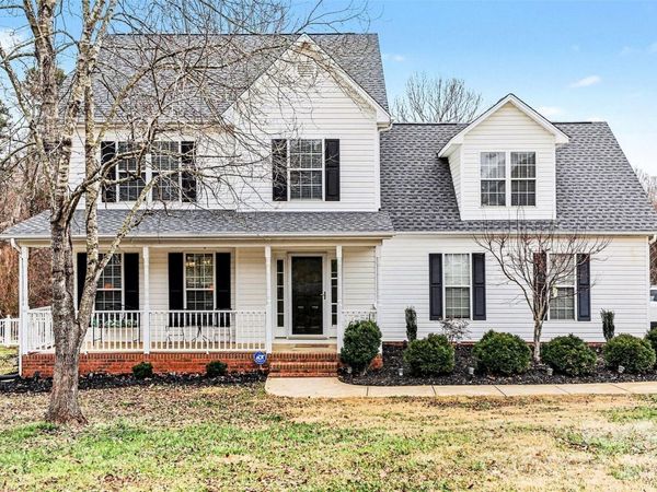 211 Bennington Drive, Stanley, NC 28164