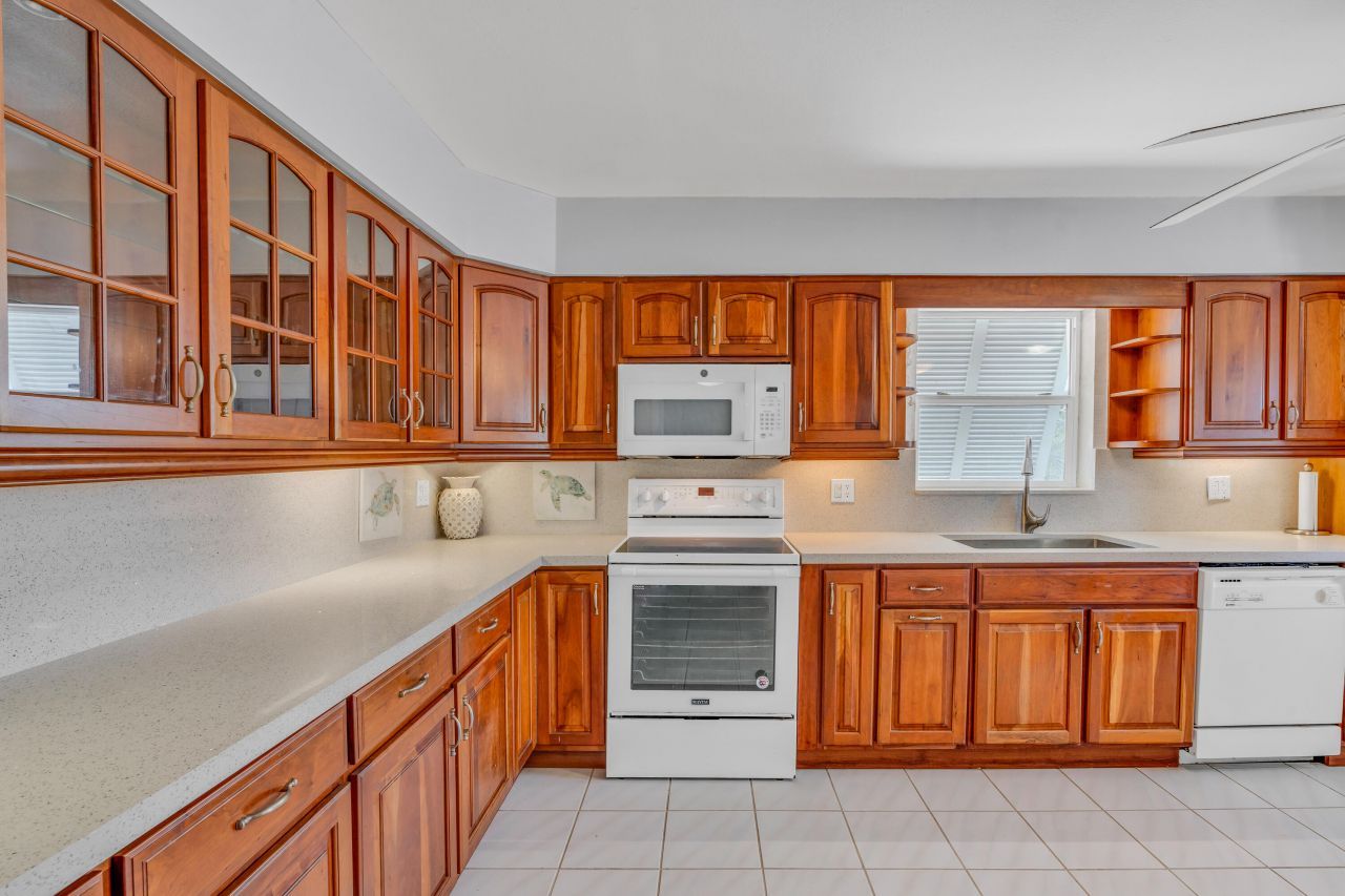 233 Ann Bonny Drive, Key Largo, FL 33037 Photo