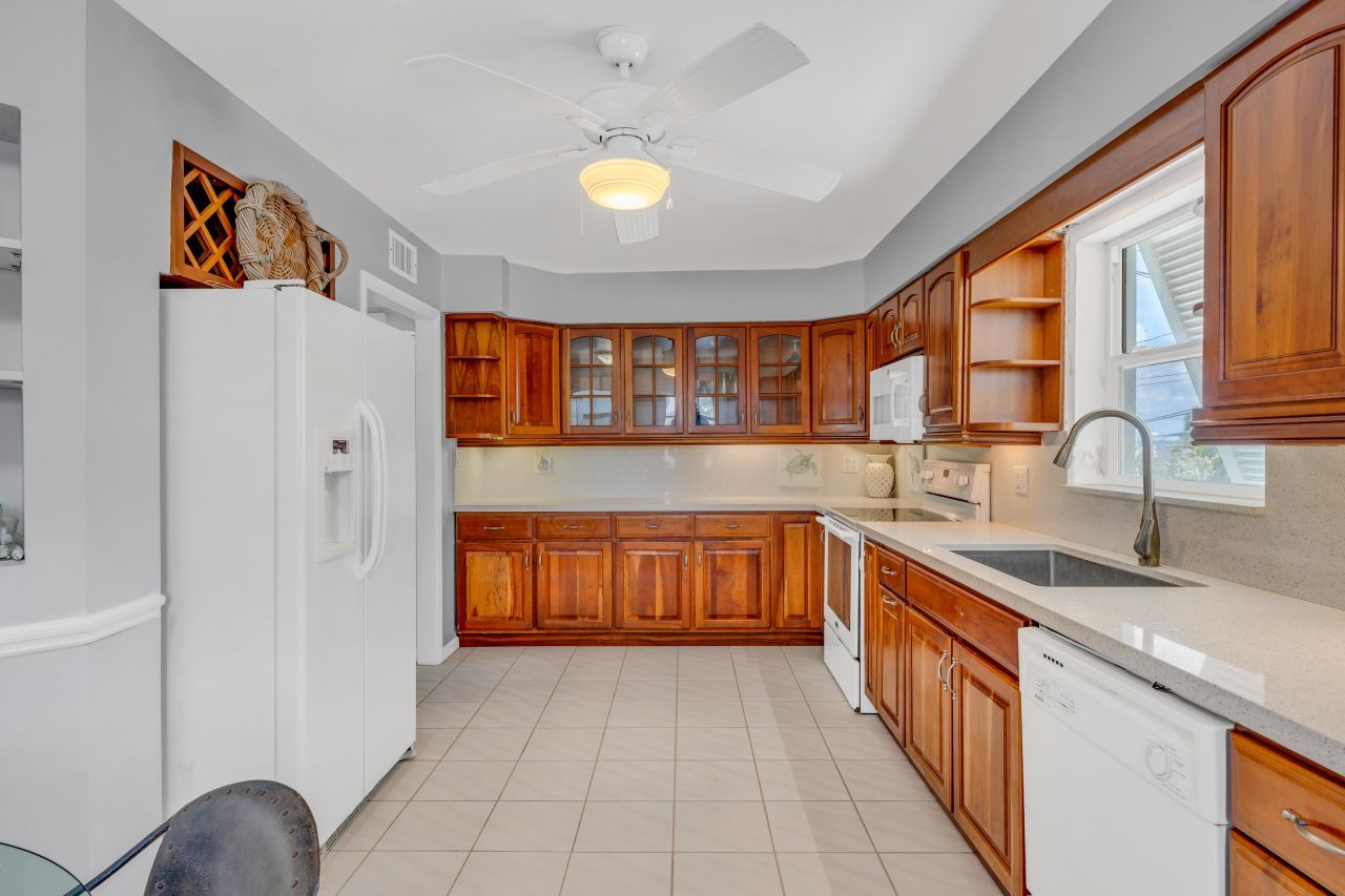 233 Ann Bonny Drive, Key Largo, FL 33037 Photo