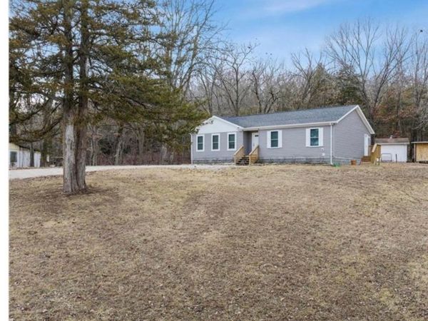 73 Oldham Drive, Roach, MO 65787