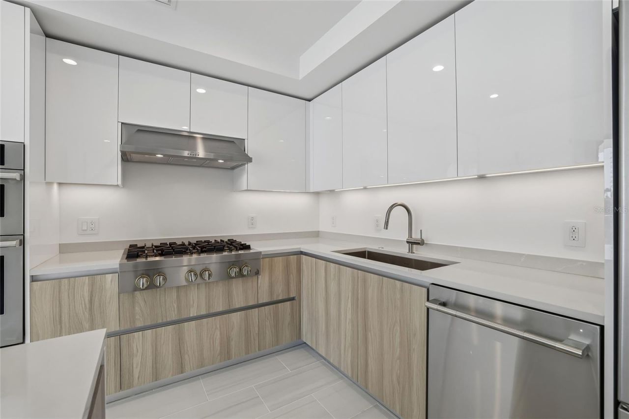 400 Central Avenue, Unit 505, Saint Petersburg, FL 33701 Photo