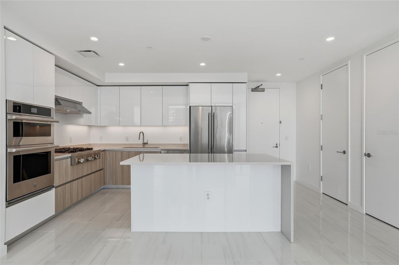 400 Central Avenue, Unit 505, Saint Petersburg, FL 33701 Photo