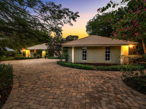 416 S Country Club Drive, Atlantis, FL 33462