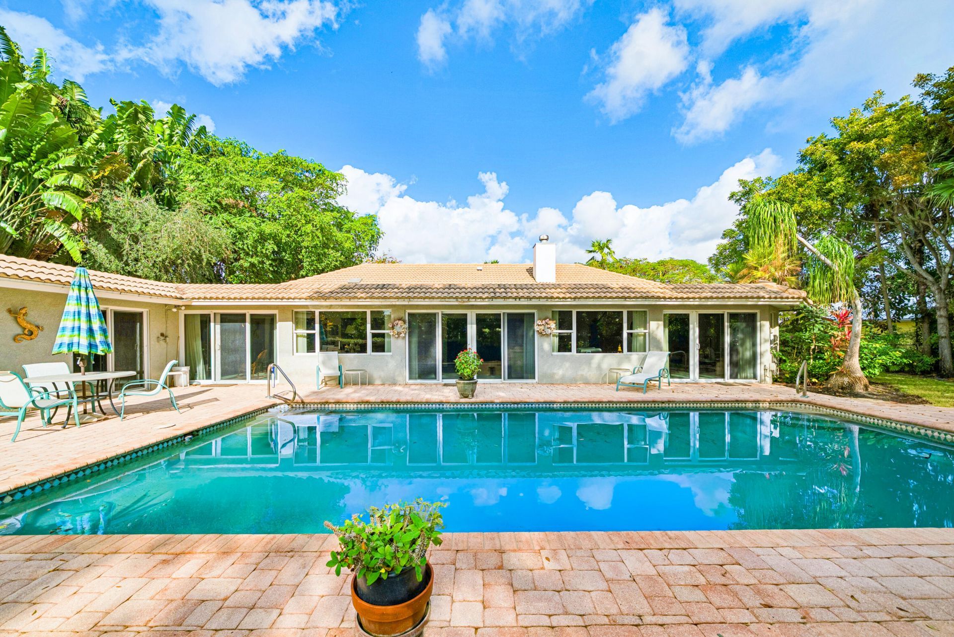 416 S Country Club Drive, Atlantis, FL 33462 Photo