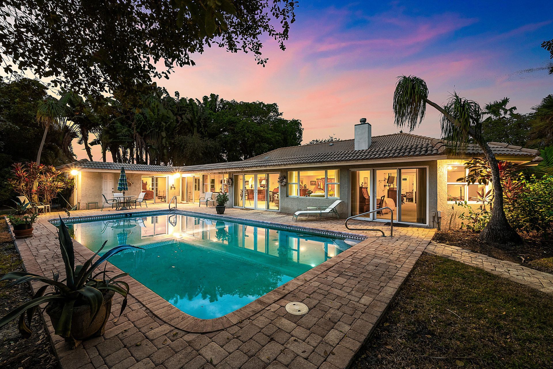 416 S Country Club Drive, Atlantis, FL 33462 Photo