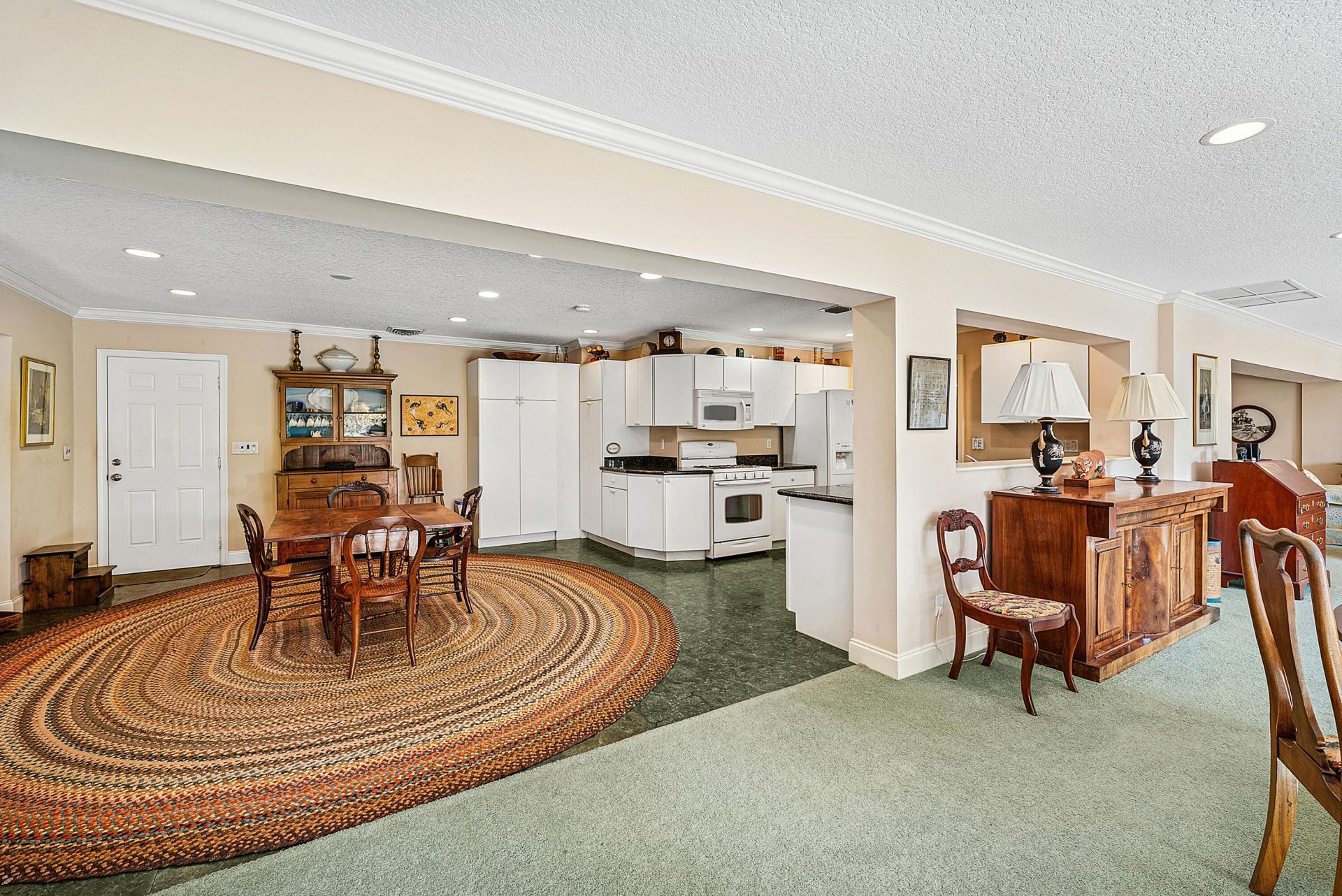 416 S Country Club Drive, Atlantis, FL 33462 Photo