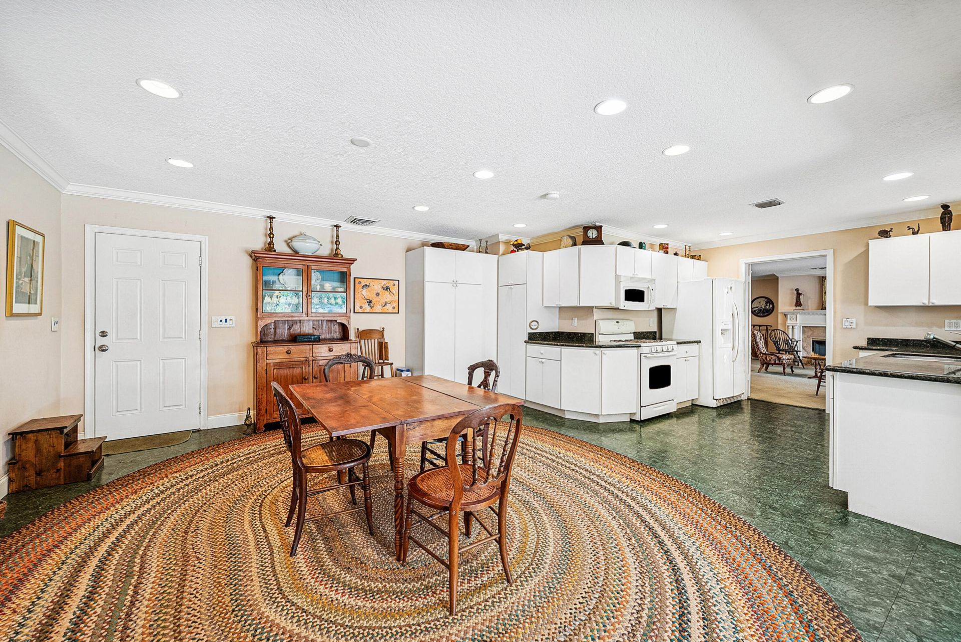 416 S Country Club Drive, Atlantis, FL 33462 Photo