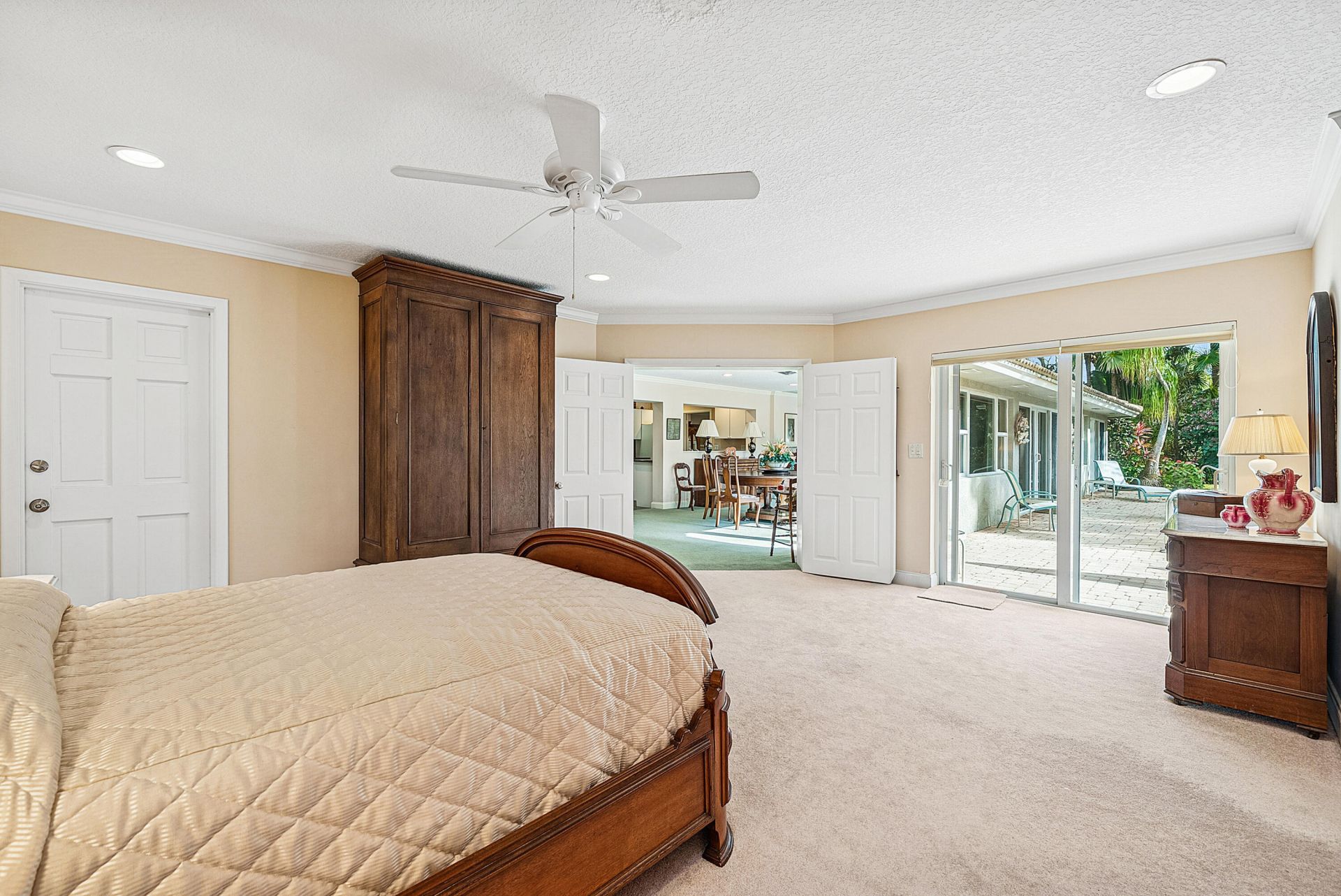 416 S Country Club Drive, Atlantis, FL 33462 Photo