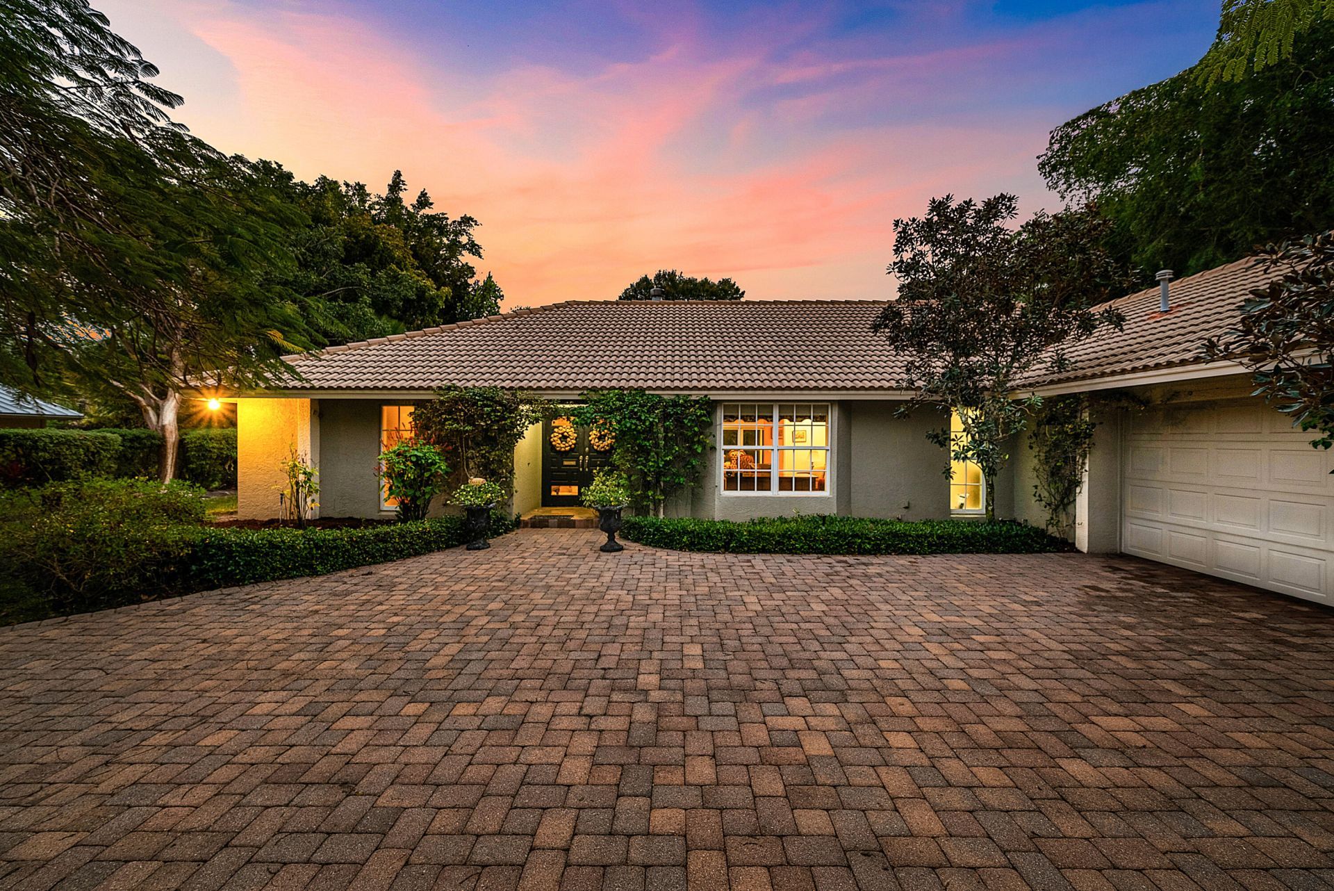 416 S Country Club Drive, Atlantis, FL 33462 Photo