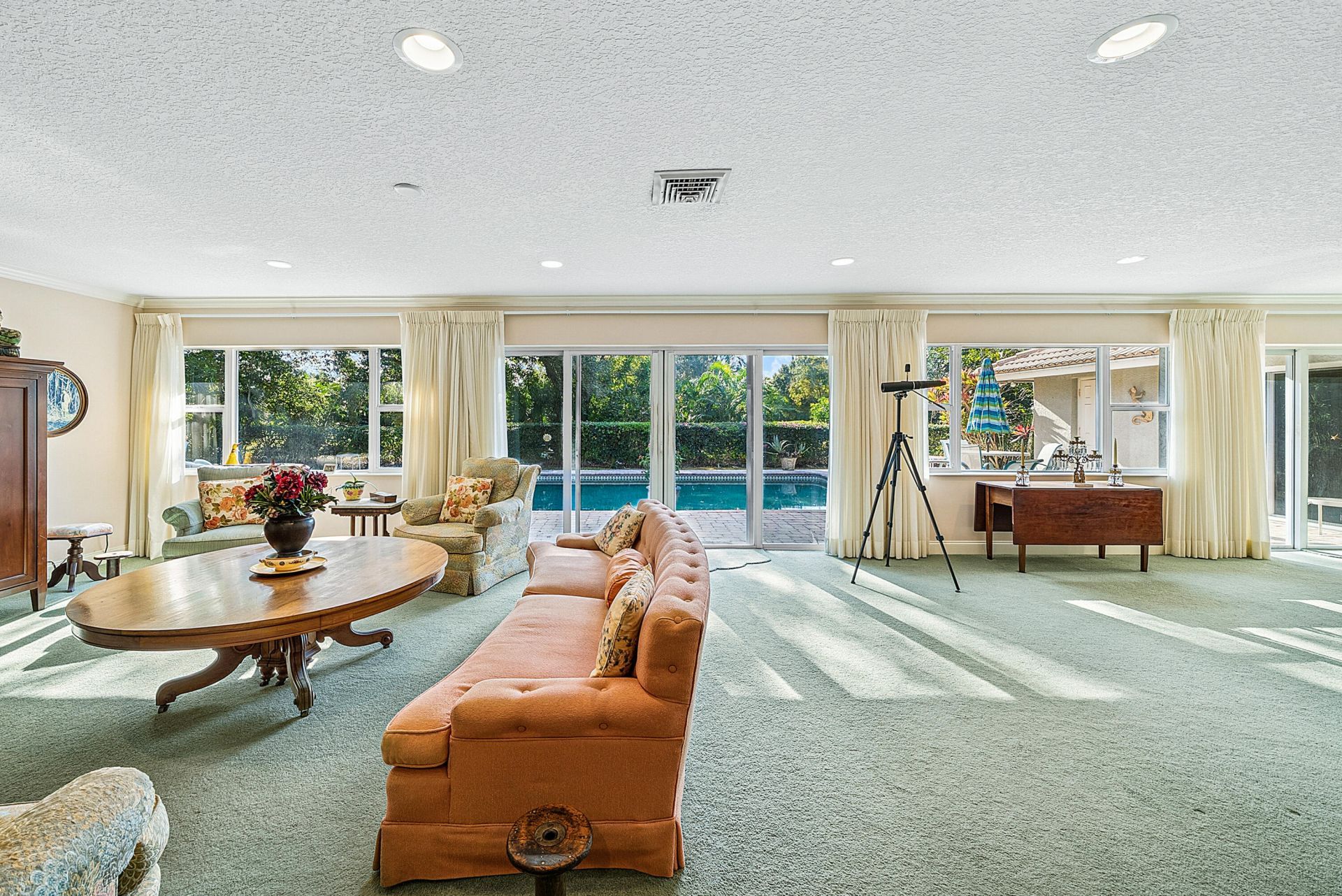 416 S Country Club Drive, Atlantis, FL 33462 Photo