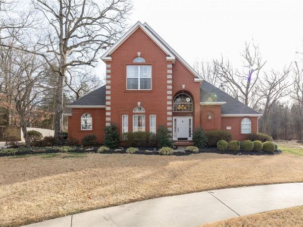3021 E Summershade Drive, Fayetteville, AR 72703