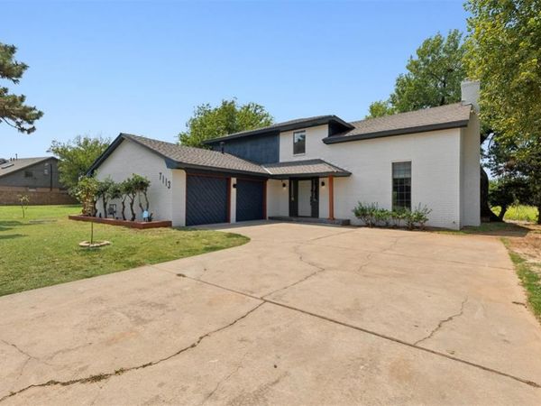 7113 N Lakeway Drive, Warr Acres, OK 73132