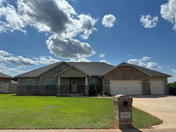 203 Lyla Glen, Washington, OK 73093