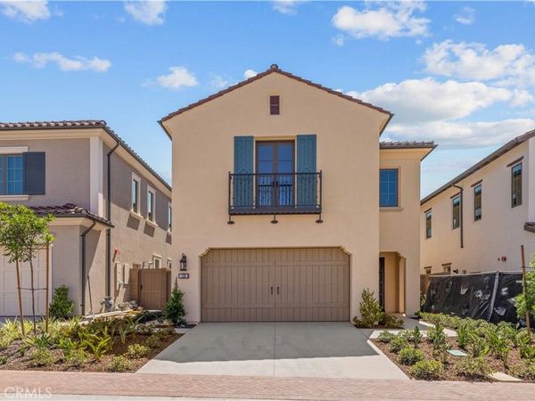 220 Fiore, Irvine, CA 92602