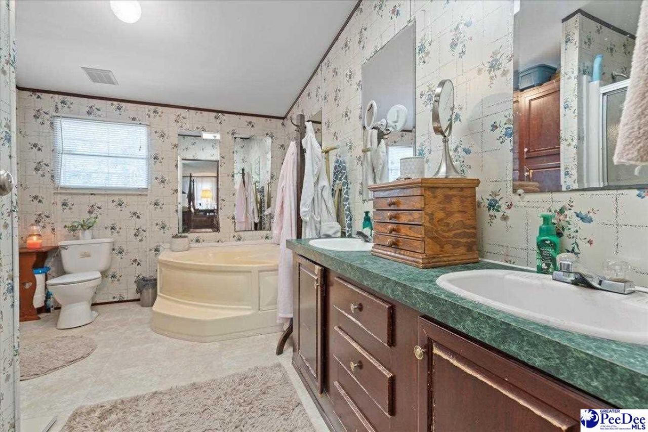 8035 Kingstree Hwy Photo 14