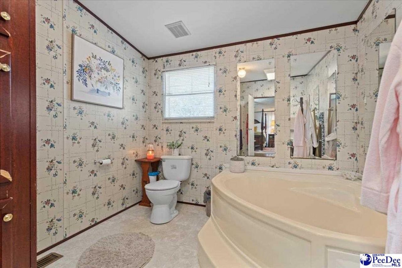 8035 Kingstree Hwy Photo 15