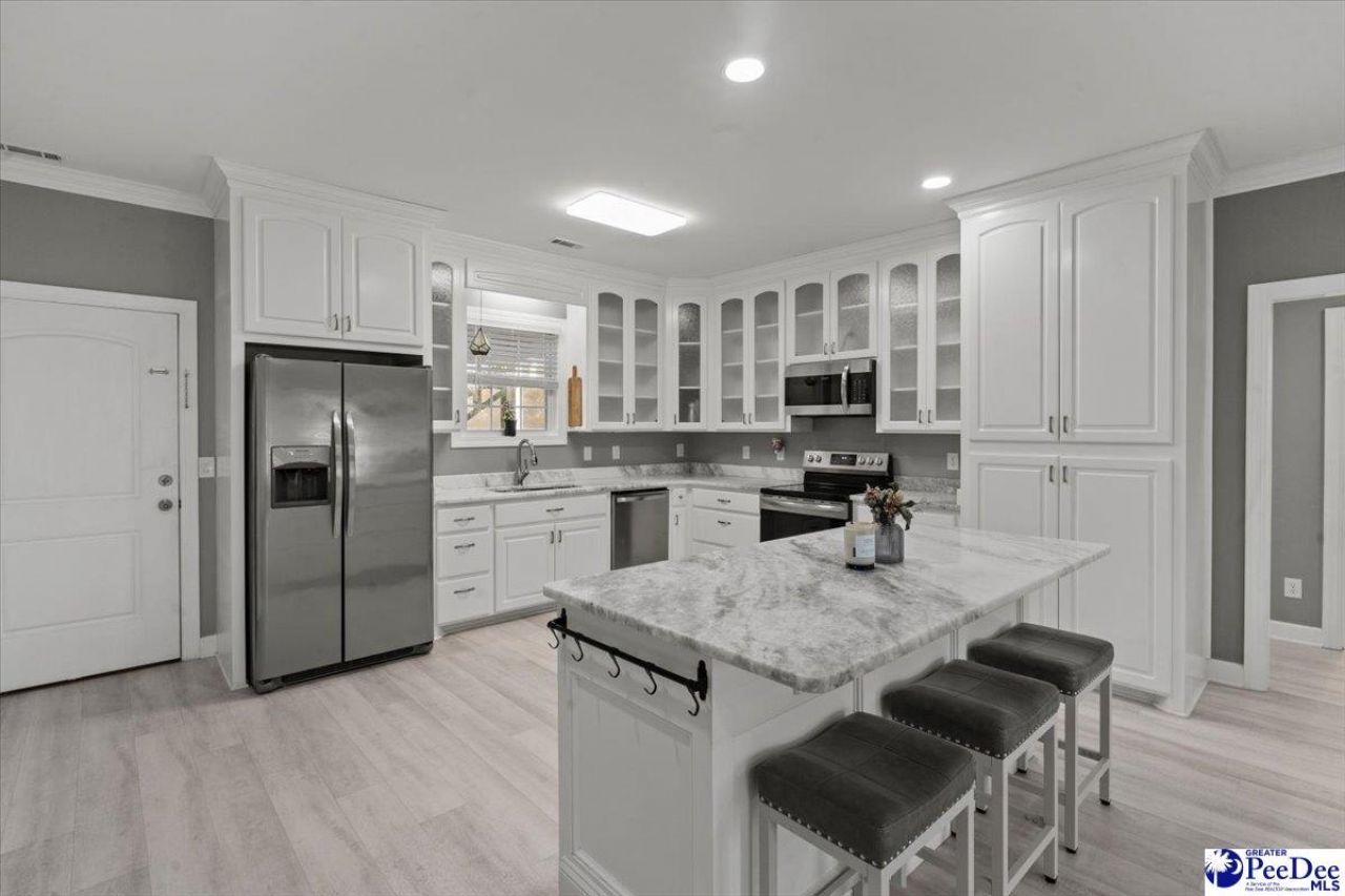 528 Azalea Drive Photo 11